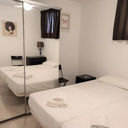 Appartement Sarah En Parque Santiago 1 *